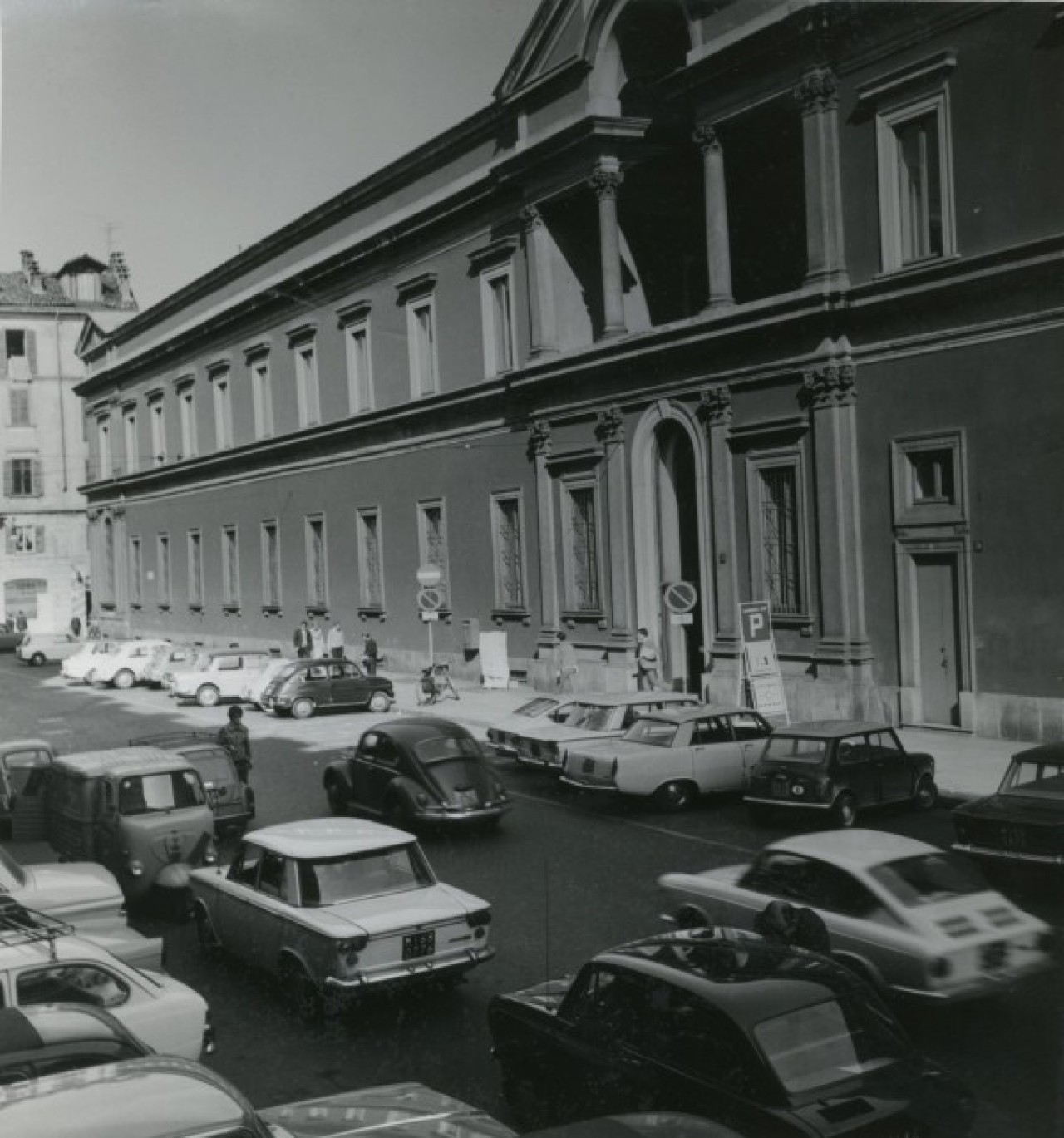 Università Statale Via Festa del Perdono